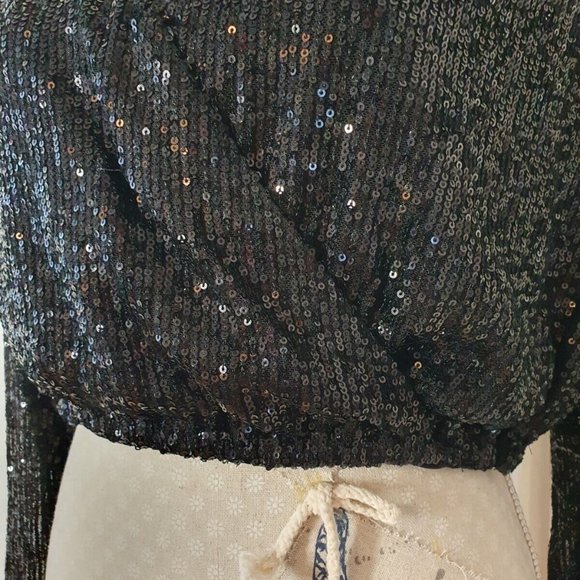 H&M Sequined Wrapover Long Sleeve Cropped Blouse in Black, Size S, UK 8 - Picture 6 of 10